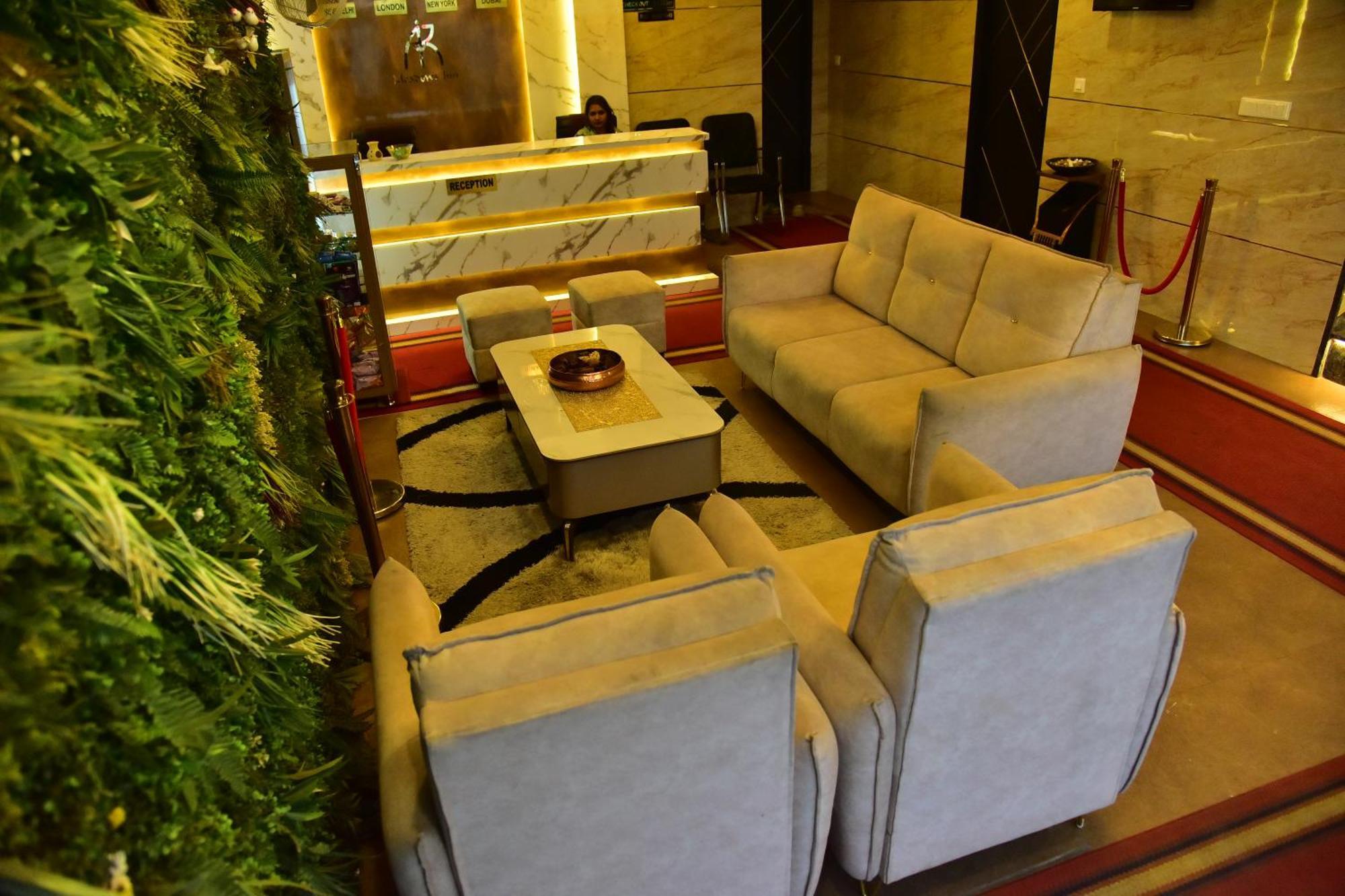 Meadows Inn Мисор Екстериор снимка