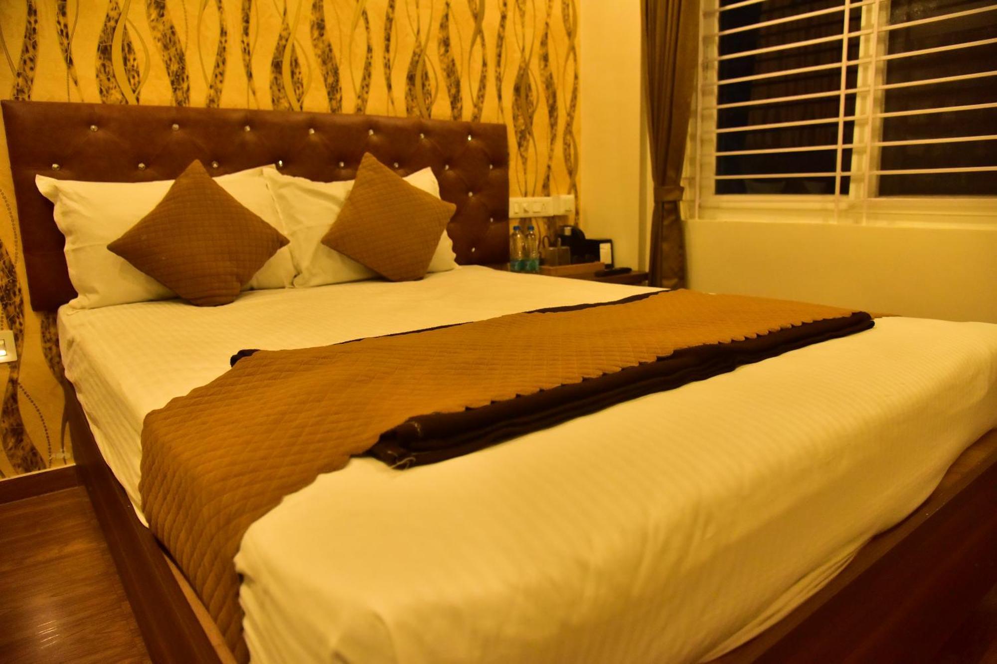 Meadows Inn Мисор Екстериор снимка