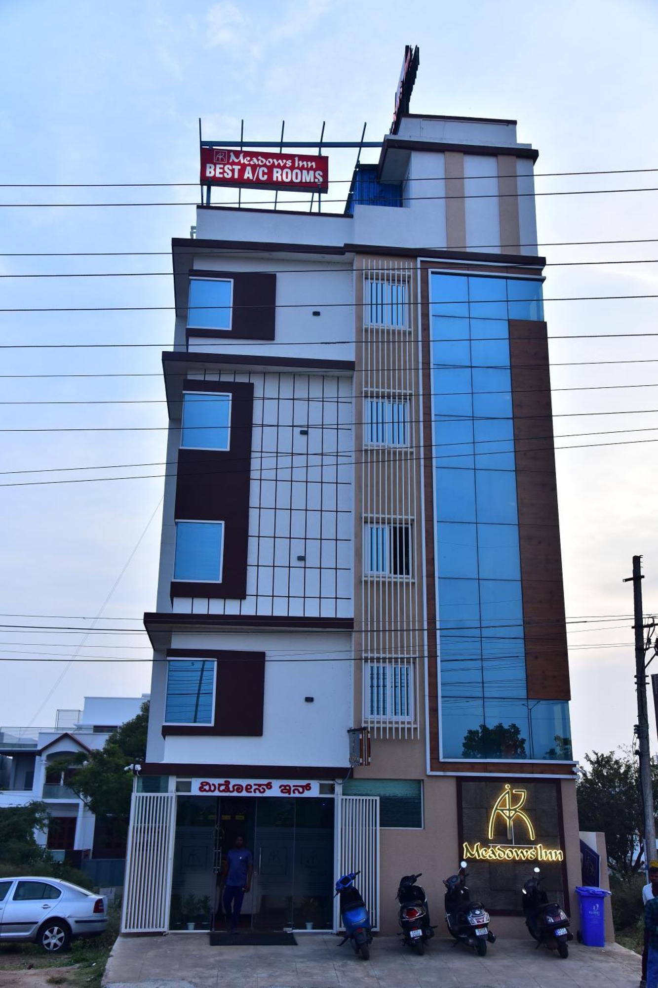 Meadows Inn Мисор Екстериор снимка